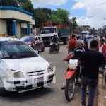 Motorizado se fractura al impactar con un taxi en un barrio de Siuna nicaragua
