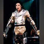 Retiran estatua de Michael Jackson en manchester, mira ¿porque? retiran