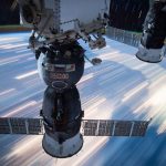 Cosmonautas rusos inspeccionarán Soyuz por fuera tras pérdida hermeticidad moscu