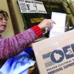 Comienza cierre de mesas en centros electorales en Bolivia bolivia
