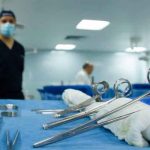 China: Extraen de la vejiga de un niño un cable eléctrico de 70 centímetros china