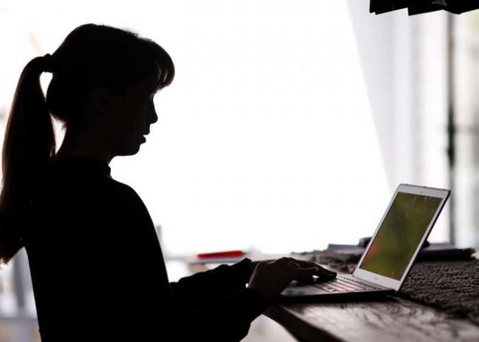 clase-1 mexico, america latina, agresion, maestra,