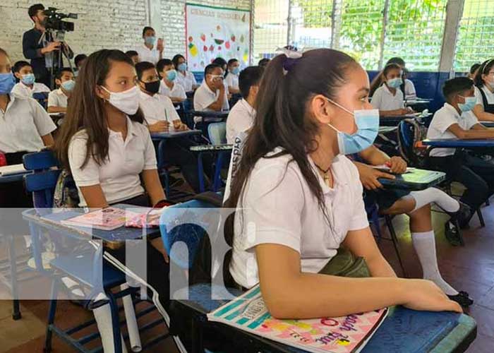 colegio-nicaragua-mujeres nicaragua
