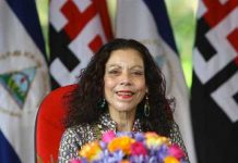 Rosario Murillo: «aquí estamos Carlos en tu Patria Roja y Negra» nicaragua