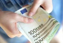 Niño dona todo el dinero de su comunión a jóvenes con cáncer