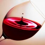 Tomar poco alcohol podría «limpiar» el cerebro