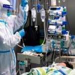 Más de un cuarto de millón de fallecidos por coronavirus en el mundo medicos