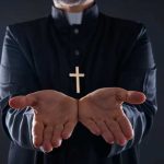 Cura colombiano violó a niña durante años hasta dejarla embarazada colombia