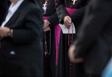 Publican lista negra de 7.000 curas acusados de abuso sexual en EE UU estados unidos