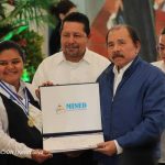 Pdte. Ortega entregó medalla a mejores estudiantes y maestros de Nicaragua nicaragua