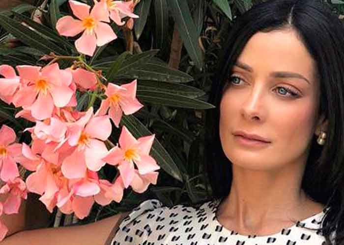 dayanara-torres-_faN8ae8 foto