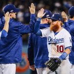 Con 3 jonrones, Dodgers arrollan a Bravos en 1er juego dodgers