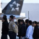 Guatemala suspende los vuelos de deportados por COVID-19 guatemala