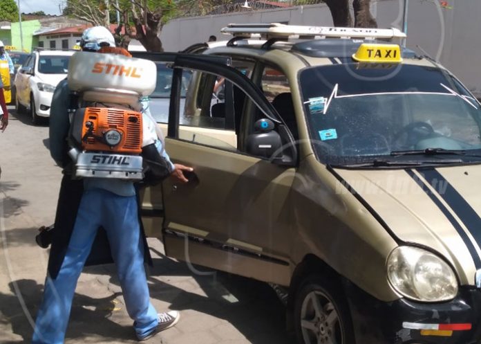 desinfeccion-taxi-granada-3 nicaragua