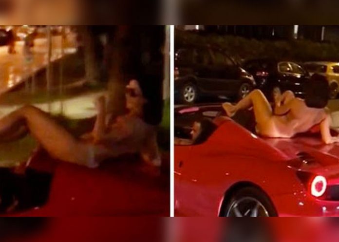 desnuda-ibiza-ferrari ibiza
