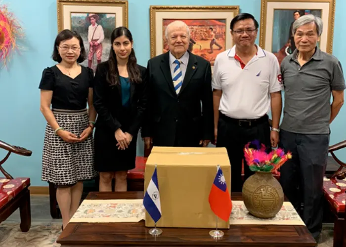 Diego Cheng entrega donación de medicina tradicional China a Nicaragua nicaragua