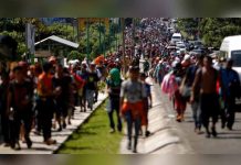 Migrantes centroamericanos continúan marcha a Estados Unidos caravana de migrantes