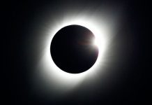 Predicen la forma de la corona solar, confirmada tras el reciente eclipse total predicen