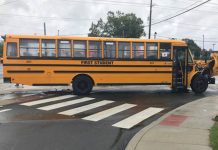 EE. UU: Choque entre camión y bus escolar deja 20 heridos estados unidos