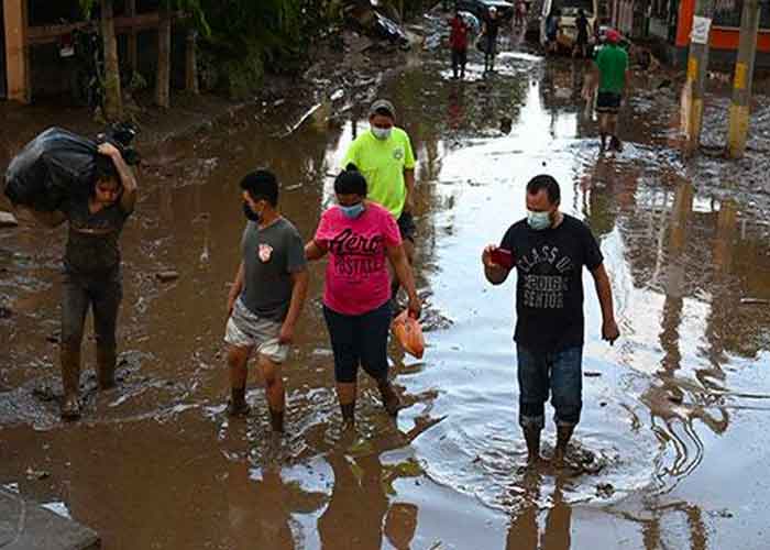 el-salvador-mantiene-alerta-roja el salvador