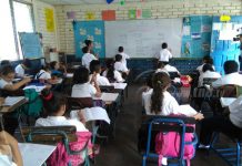 Managua: Estudiantes asisten a clases y reciben asignaturas con normalidad nicaragua