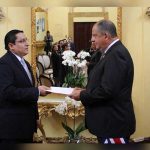 Nuevo embajador nicaragüense en Costa Rica presenta credenciales al Pdte. Luis Guillermo Solís embajador