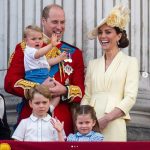 ¡Princesa Charlotte confirma que Kate está embarazada! reino unido