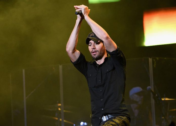 en_oBbpSon enrique iglesias