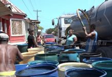 Bilwi: ENACAL abastece de agua potable a pobladores de El Muelle cisternas