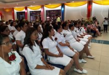 52 jóvenes de Managua se reciben como auxiliares de enfermería nicaragua
