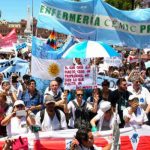 Enfermeros de Buenos Aires marchan para ser reconocidos profesionalmente argentina