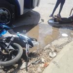 Se salva de morir bajo pesadas llantas de un bus en Managua nicaragua