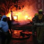 Incendio acaba con una vivienda en barrio esteliano nicaragua