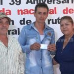 Estelí: Pobladores de Santa Cruz reciben carnet de militancia sandinista nicaragua