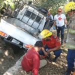 Pierde el control y estrella camión con un árbol en Estelí nicaragua