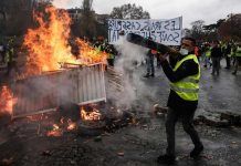 Protestas de ‘chalecos amarillos’ cuesta unos 200 millones de euros francia