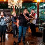 Familias nicaragüenses disfrutaron de concierto de música del recuerdo en Managua nicaragua