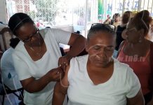 Familias del barrio Dignidad 4 de Mayo reciben atención en feria de salud nicaragua