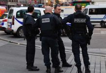 Al menos dos heridos en un tiroteo frente a una mezquita de Francia francia