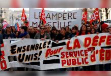 Profesores franceses se manifiestan contra la eliminación de puestos francia