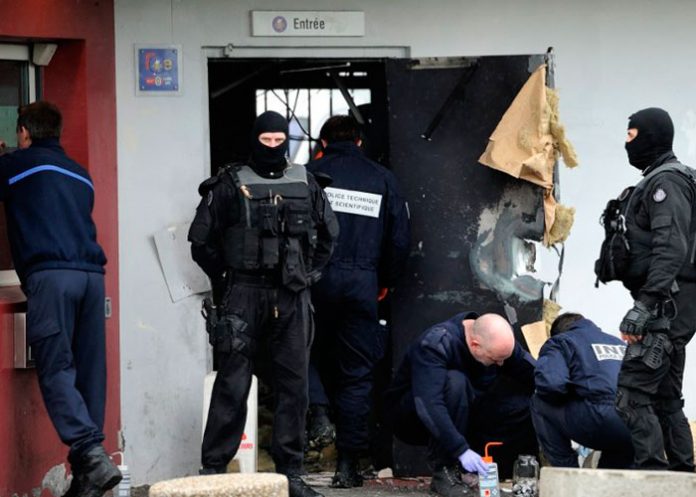 francia_yKFd7lQ policia