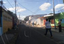 Fumigación casa a casa en el barrio Romín Manrique, Managua nicaragua