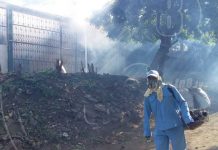 Brigadistas de salud fumigan viviendas en barrio Sierra Maestra nicaragua