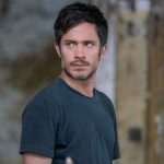Gael García viaja a una isla maldita en tráiler de «Old» cine