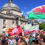 Miles de personas marchan en Cardiff por la independencia de Gales reino unido