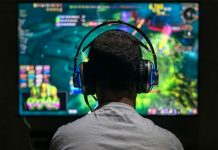 Joven «gamer» chino queda paralizado tras jugar veinte horas seguidas en un cibercafé