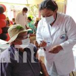 Adultos mayores de Granada reciben primeras dosis de vacunas contra el COVID-19 nicaragua