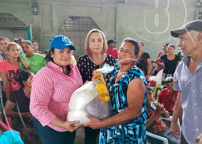 granada1_Nw8gL98 nicaragua