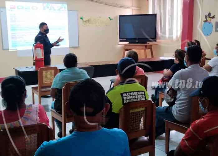 granada1_WtMAle6 nicaragua