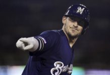 Grandal guía a Cerveceros en triunfo 8-5 ante su exequipo dodgers
